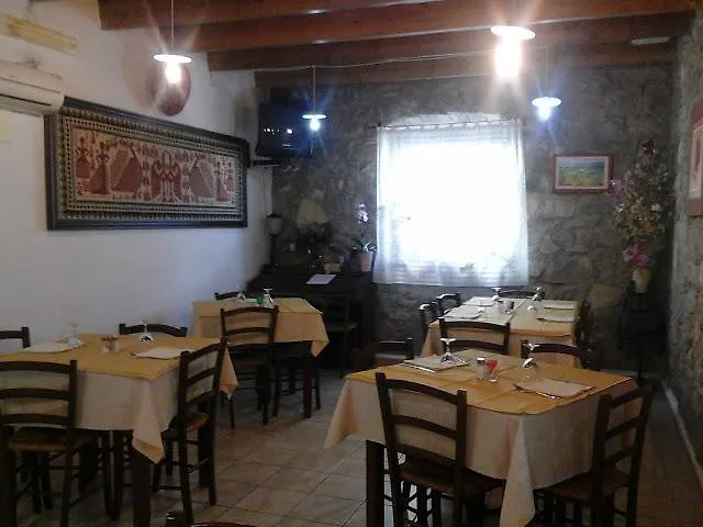 Locanda La Rosa Pauli Arbarei Hotel