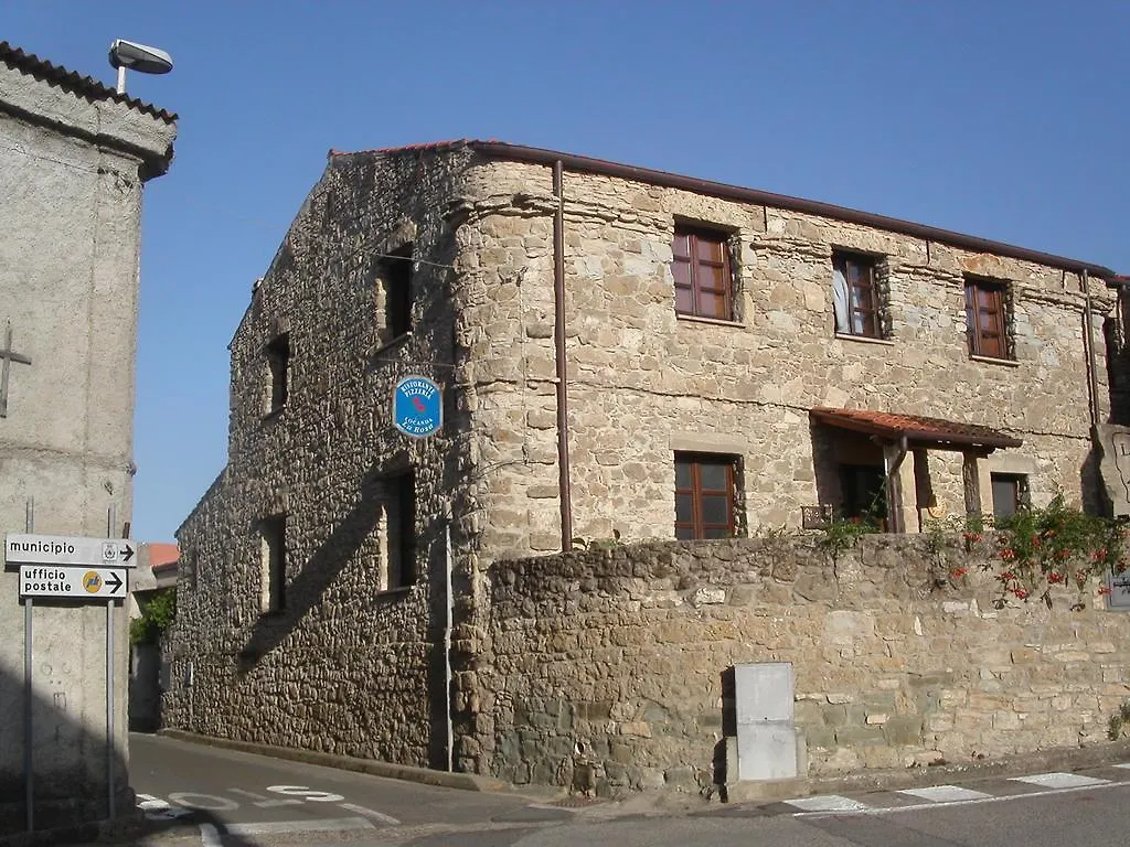 Locanda La Rosa Pauli Arbarei Hotel