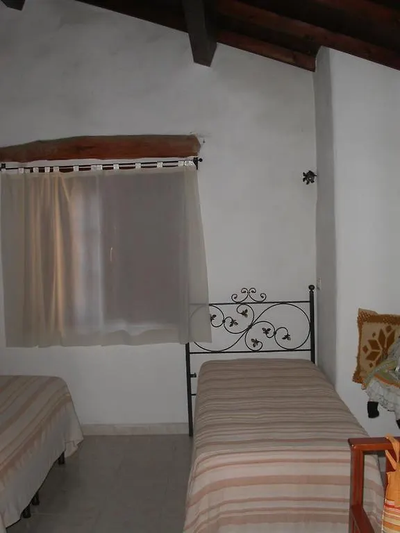 Locanda La Rosa Pauli Arbarei Italy